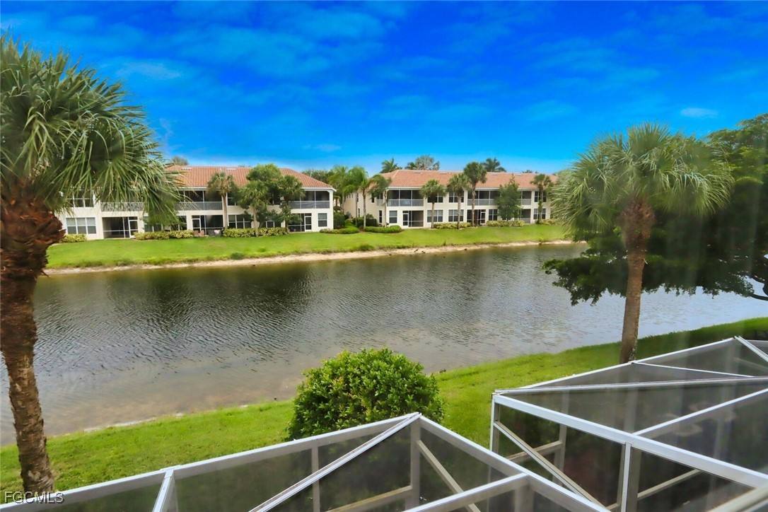 Townhouse for rent at 1172 Oxford Lane #27, Naples, FL 34105