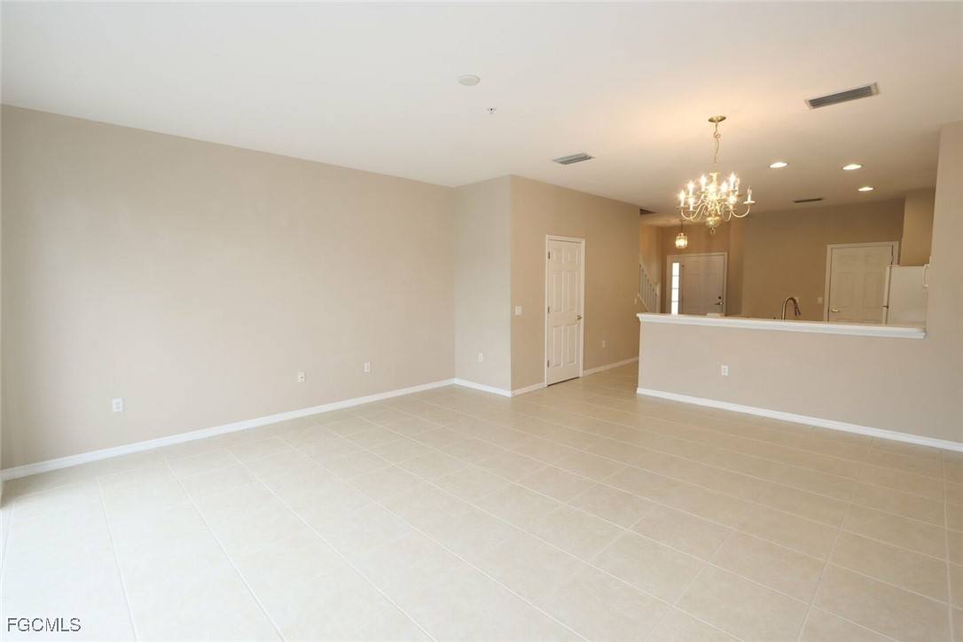 Townhouse for rent at 1172 Oxford Lane #27, Naples, FL 34105