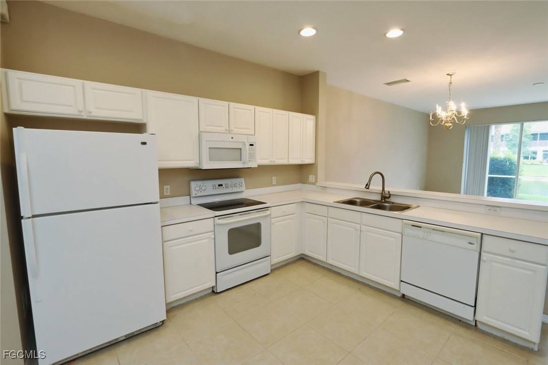 Townhouse for rent at 1172 Oxford Lane #27, Naples, FL 34105