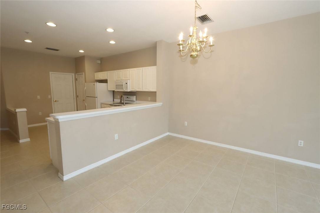Townhouse for rent at 1172 Oxford Lane #27, Naples, FL 34105