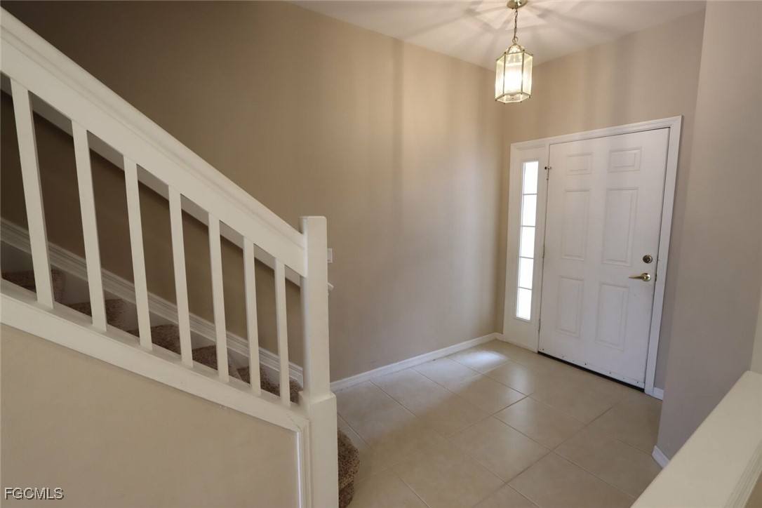 Townhouse for rent at 1172 Oxford Lane #27, Naples, FL 34105