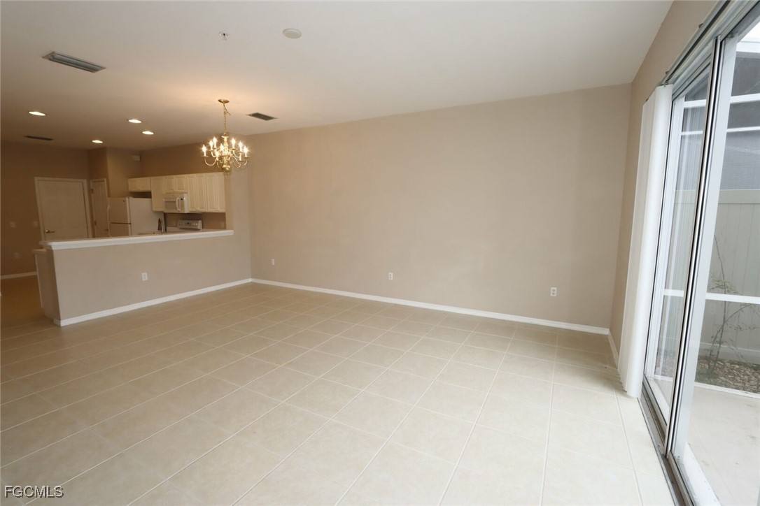 Townhouse for rent at 1172 Oxford Lane #27, Naples, FL 34105