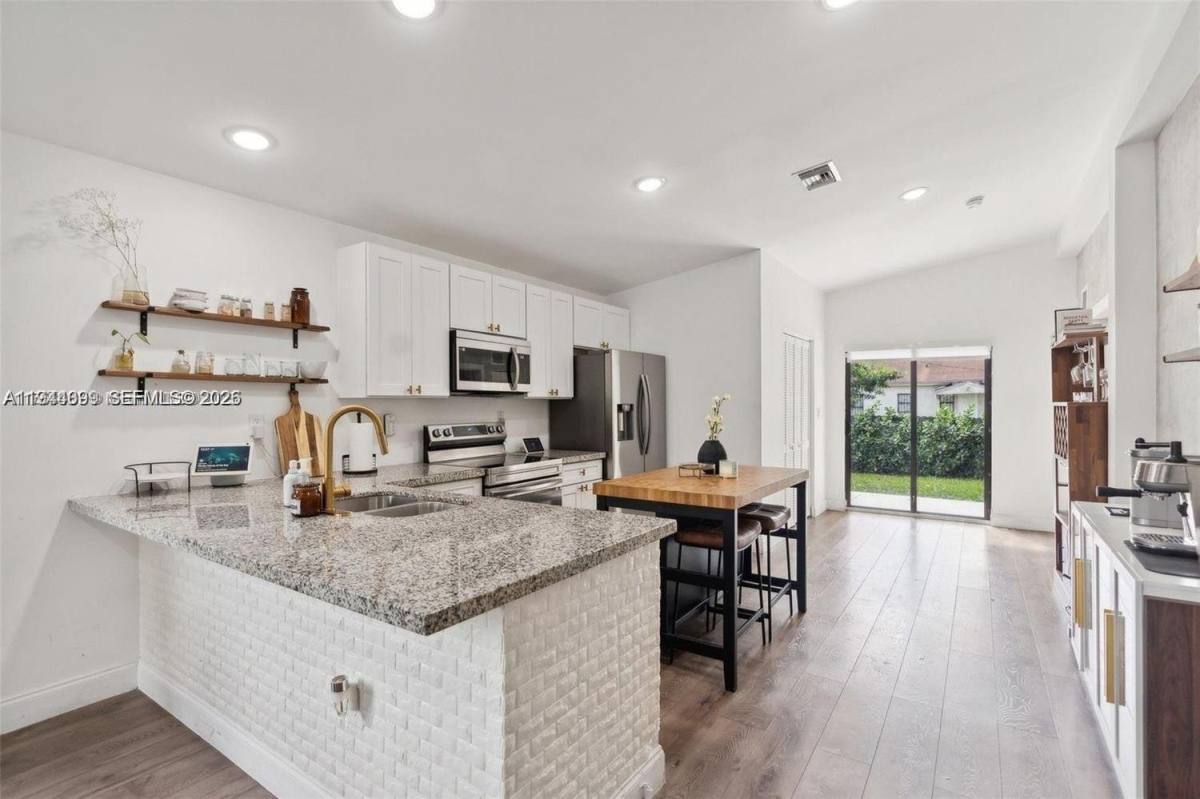 Apartment for rent at 944 NW 64th St #944, Miami, FL 33150