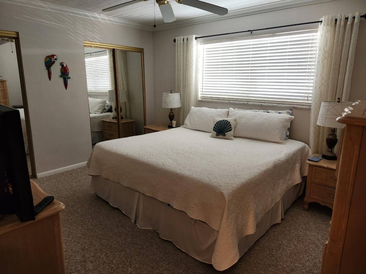 Apartment for rent at 100 Lehane Terrace #26, North Palm Beach, FL 33408