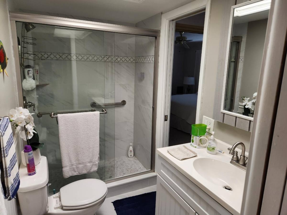 Apartment for rent at 100 Lehane Terrace #26, North Palm Beach, FL 33408