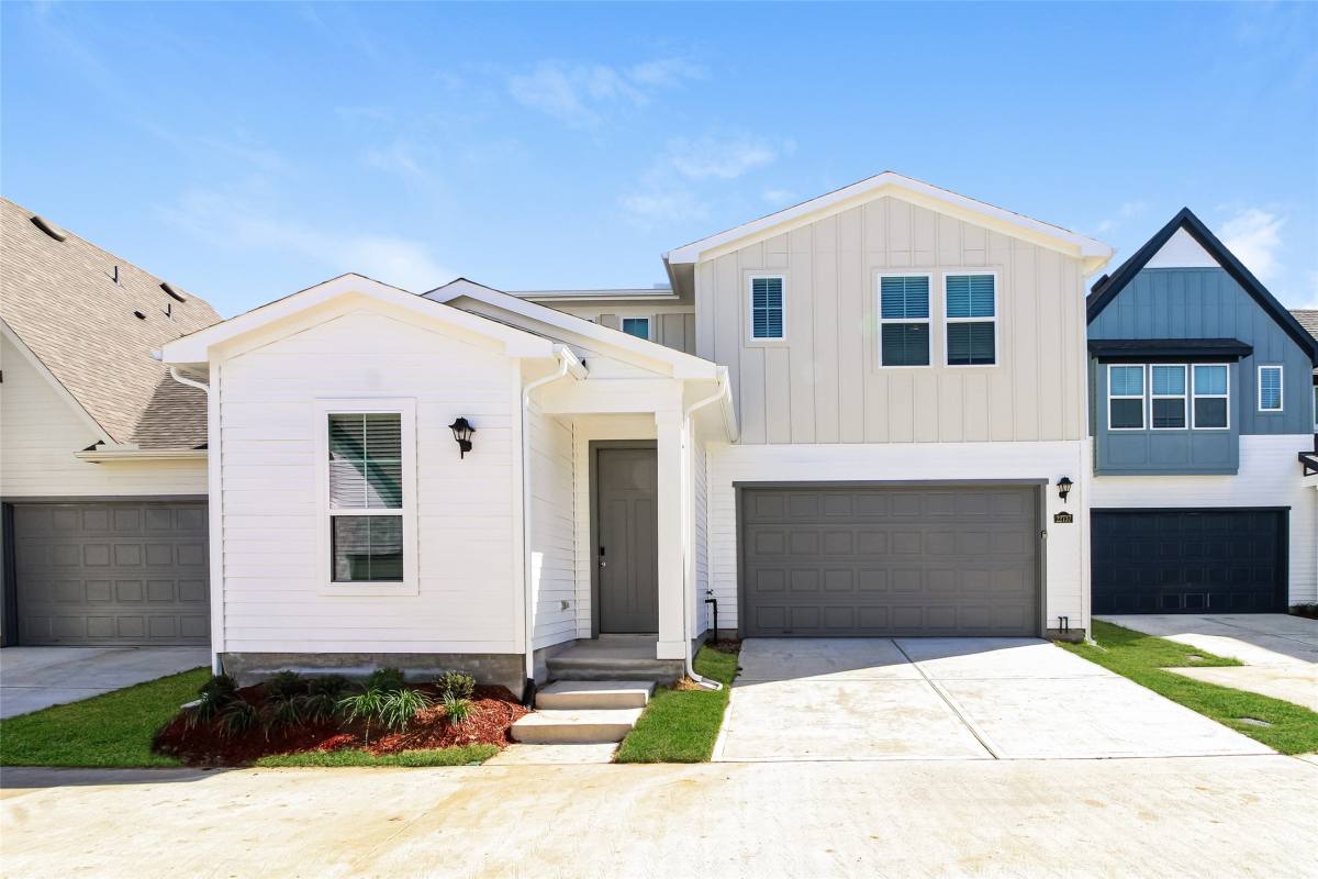 Apartment for rent at 22737 Terrazzo Dr, Katy, TX 77449