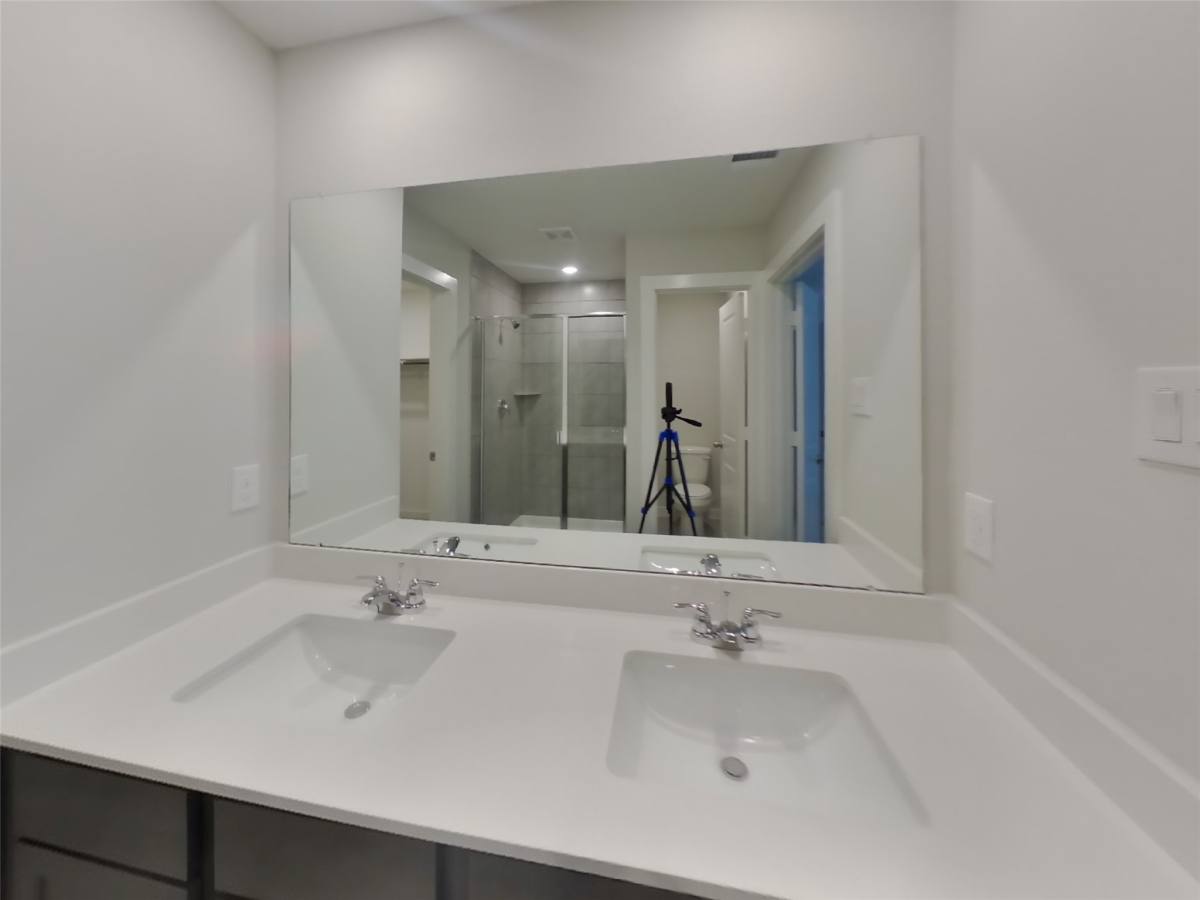 Apartment for rent at 22737 Terrazzo Dr, Katy, TX 77449