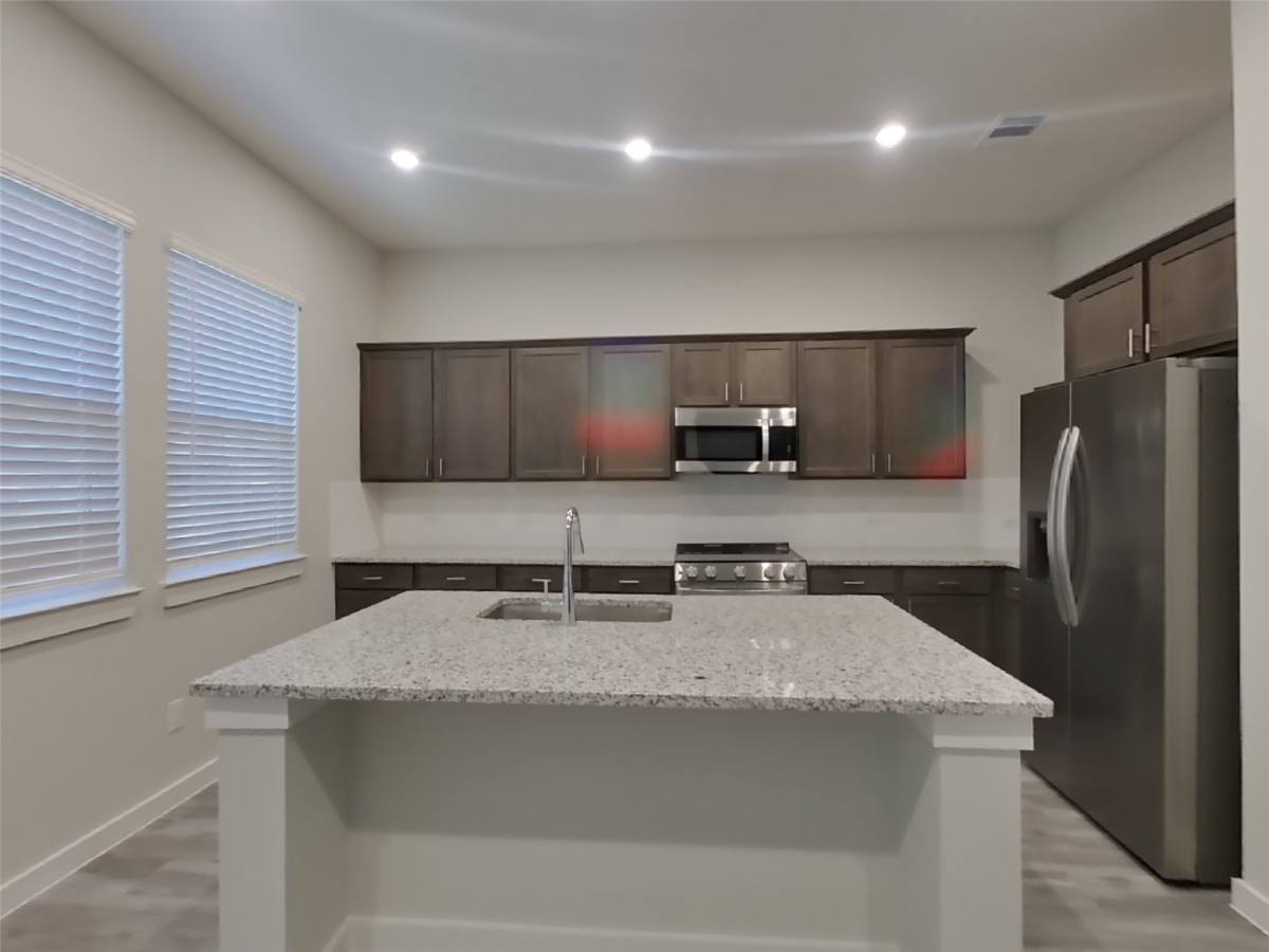 Apartment for rent at 22737 Terrazzo Dr, Katy, TX 77449