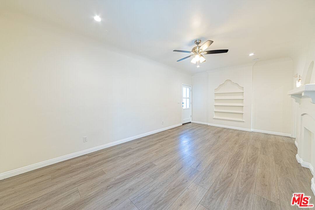 Apartment for rent at 1152 S Bronson Ave, Los Angeles, CA 90019