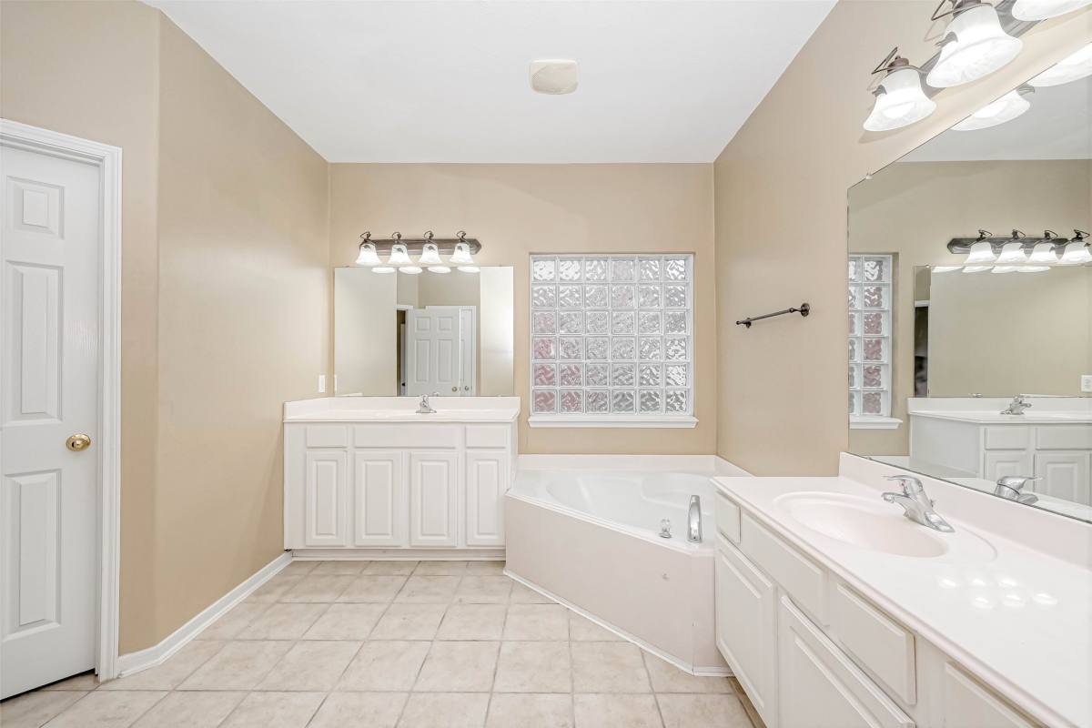 Apartment for rent at 1222 Watermoon, Richmond, TX 77469