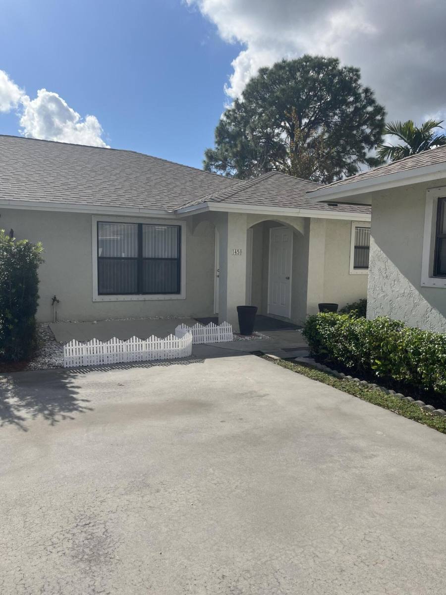 Apartment for rent at 1450 Hawthorne Place, Wellington, FL 33414
