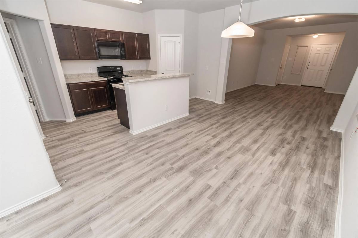 Apartment for rent at 8602 Wilkins Oaks Dr, Houston, TX 77028