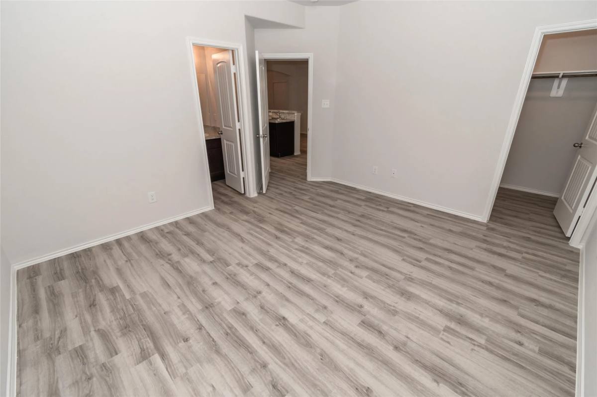 Apartment for rent at 8602 Wilkins Oaks Dr, Houston, TX 77028