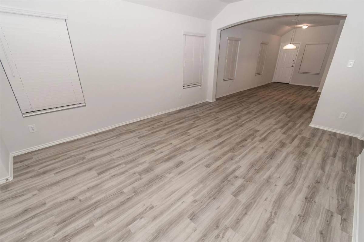 Apartment for rent at 8602 Wilkins Oaks Dr, Houston, TX 77028