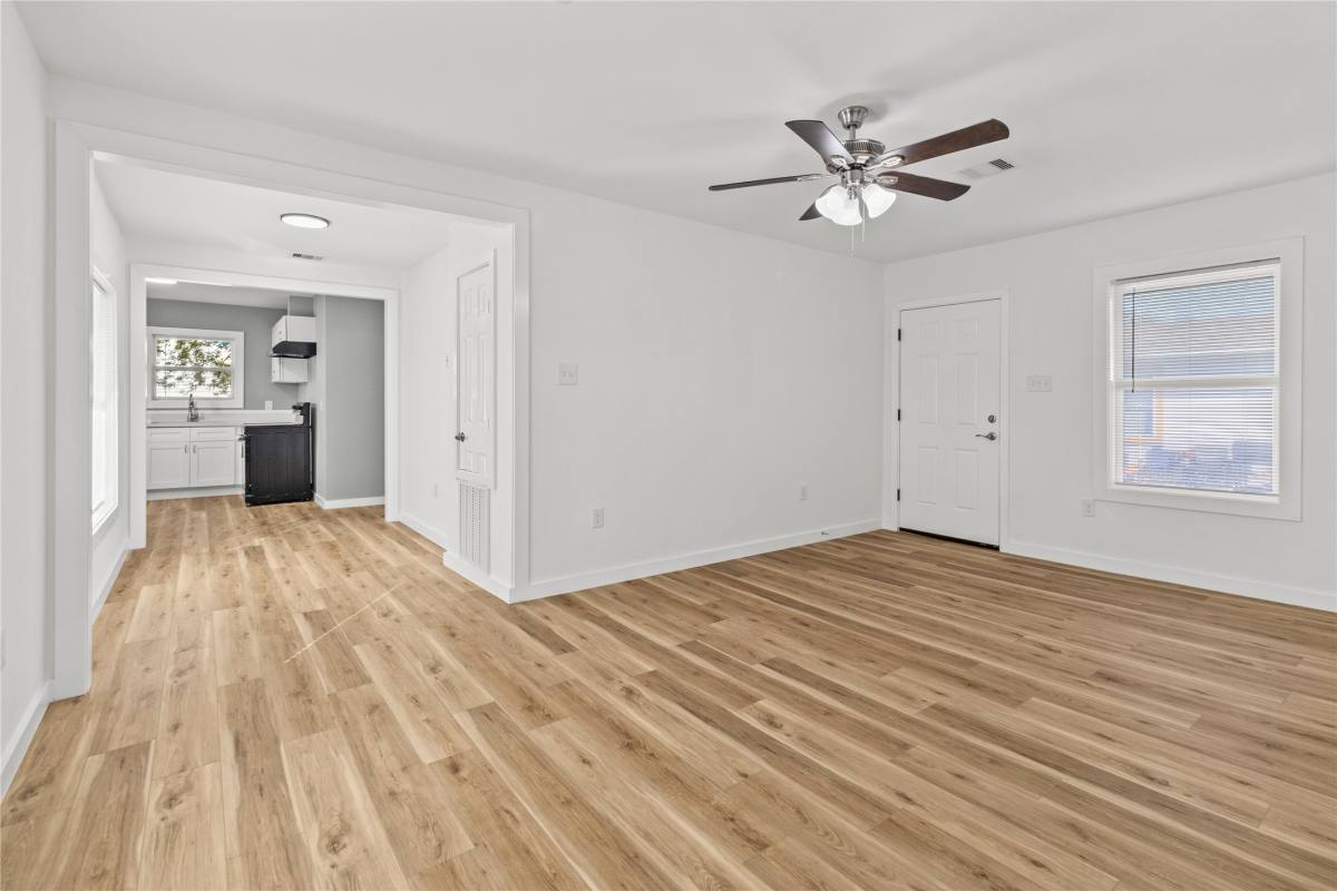 Apartment for rent at 1717 W 4th St, Freeport, TX 77541
