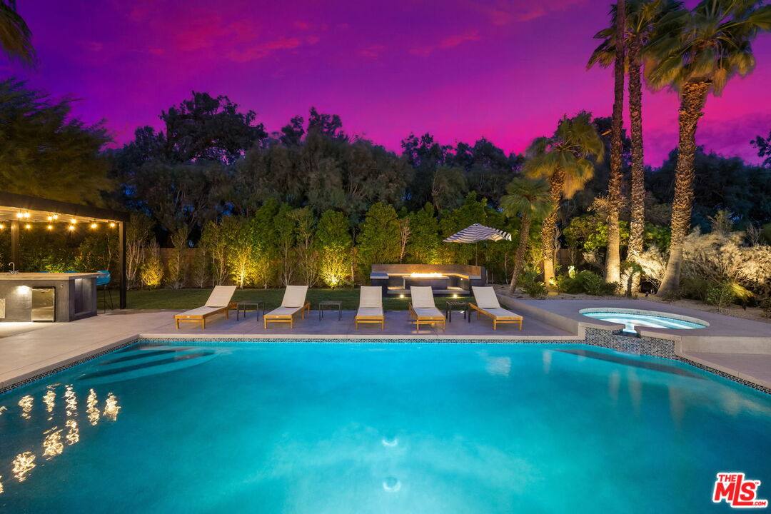 Apartment for rent at 2660 N Farrell Dr, Palm Springs, CA 92262