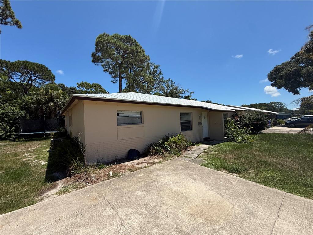 Apartment for rent at 1516 41st Ave, Vero Beach, FL 32960