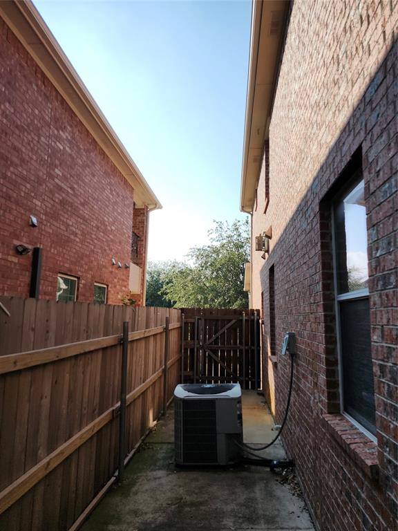 Townhouse for rent at 232 Seva Court #232, Irving, TX 75061