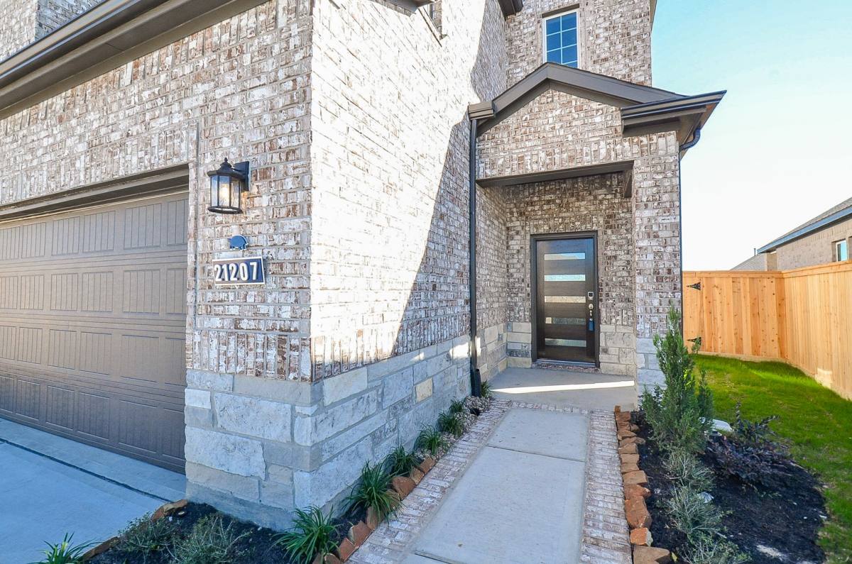 Apartment for rent at 21207 Speckled Trout Lane, Cypress, TX 77433
