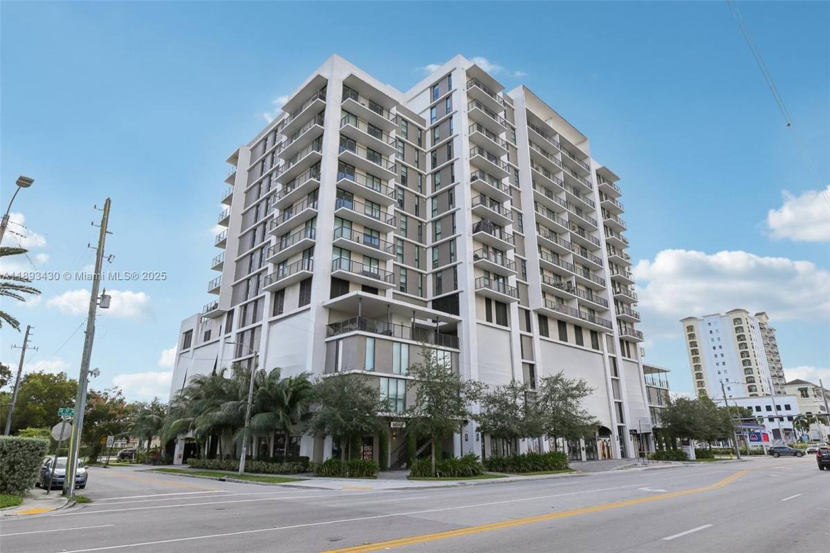 Apartment for rent at 1501 SW 37th Ave #708, Miami, FL 33145