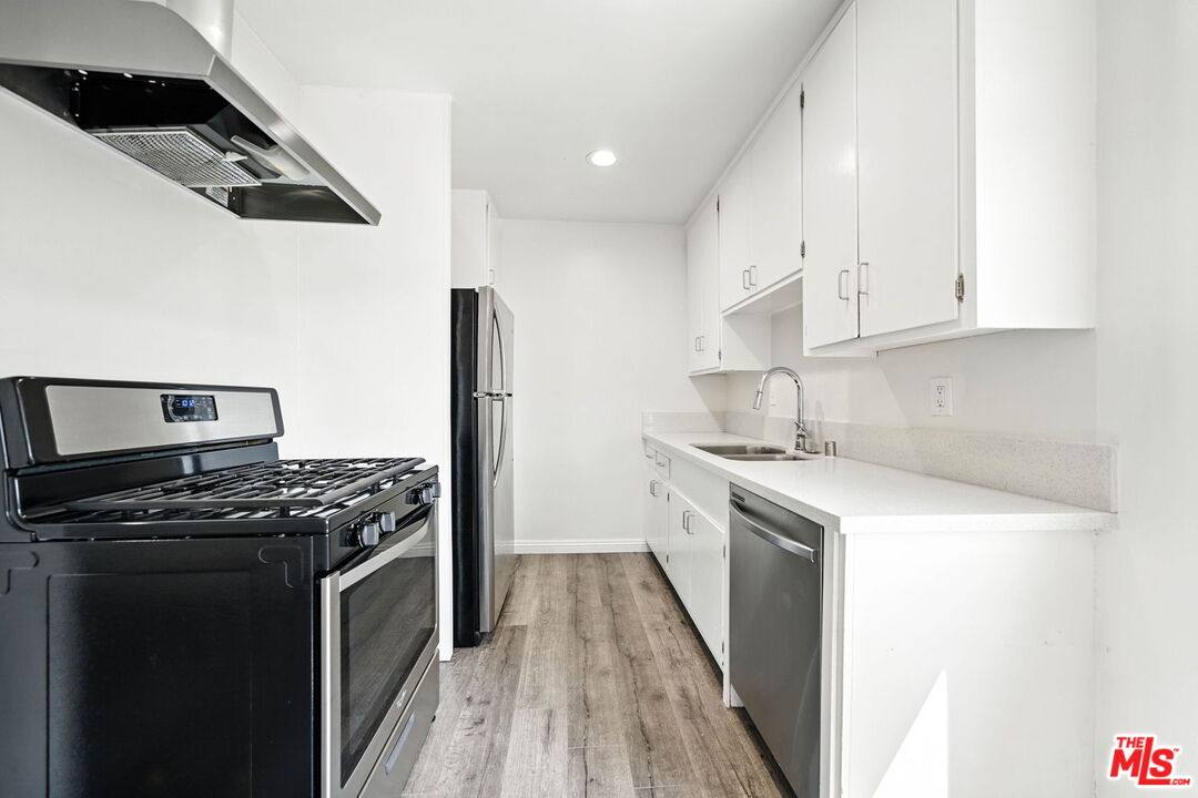 Apartment for rent at 510 Pacific Ave #510-7, Venice, CA 90291