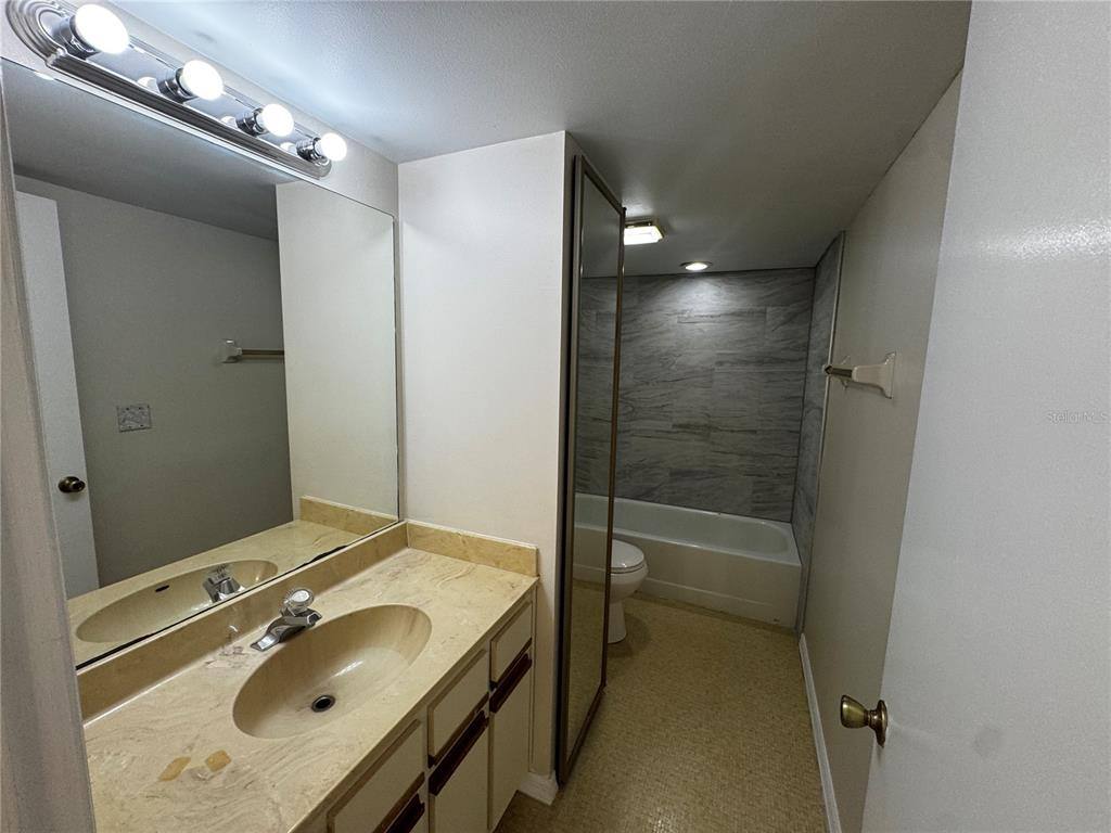Townhouse for rent at 2902 Ash Dr, Leesburg, FL 34748