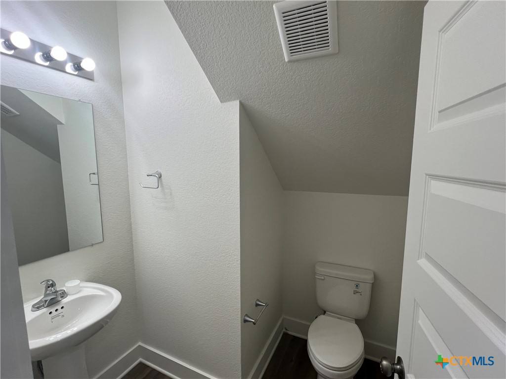 Townhouse for rent at 1830 Royal Loop, Belton, TX 76513