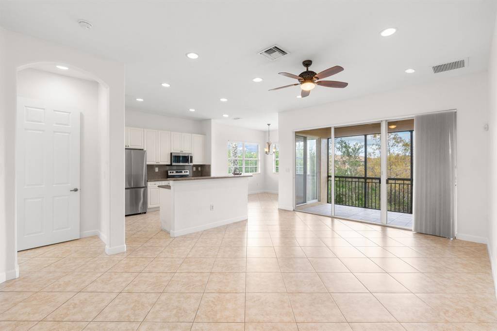 Townhouse for rent at 8238 NW 128th Lane, Pompano Beach, FL 33076