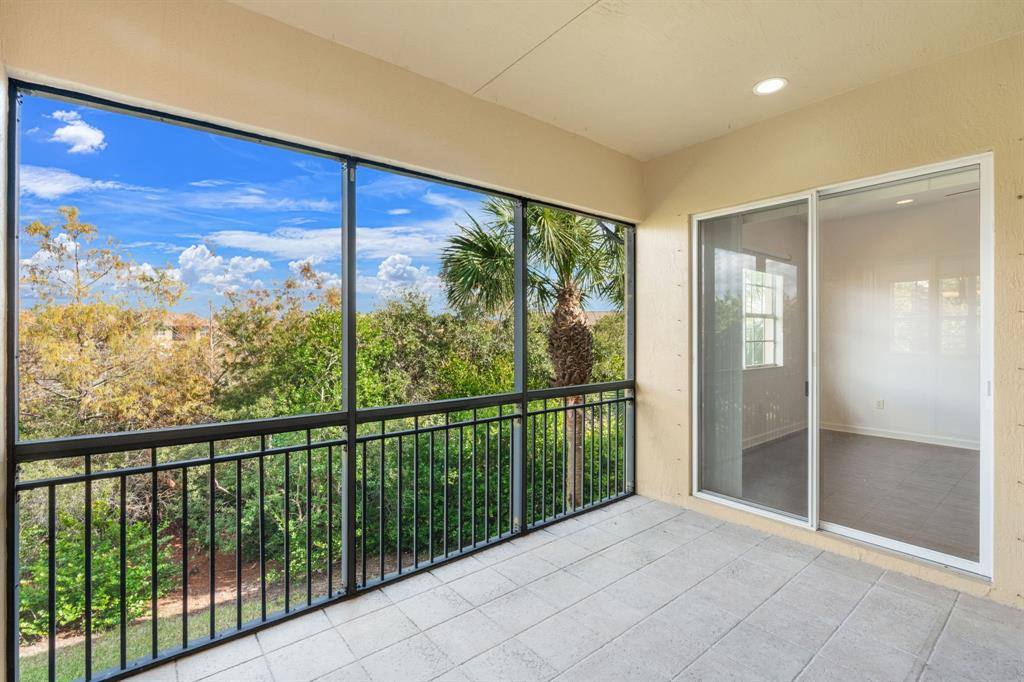 Townhouse for rent at 8238 NW 128th Lane, Pompano Beach, FL 33076
