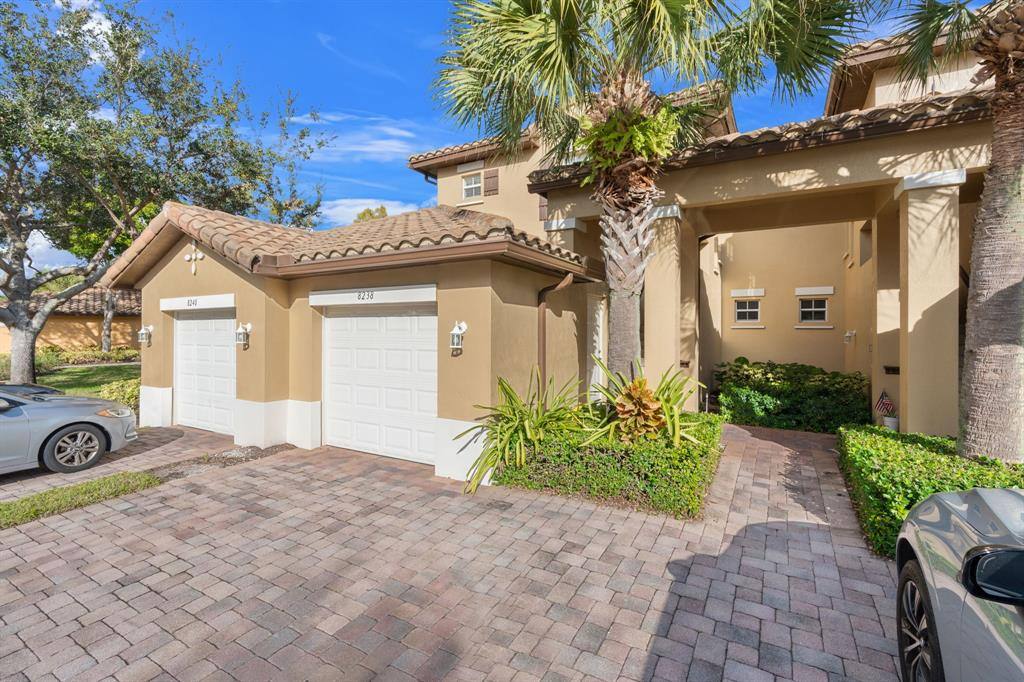 Townhouse for rent at 8238 NW 128th Lane, Pompano Beach, FL 33076