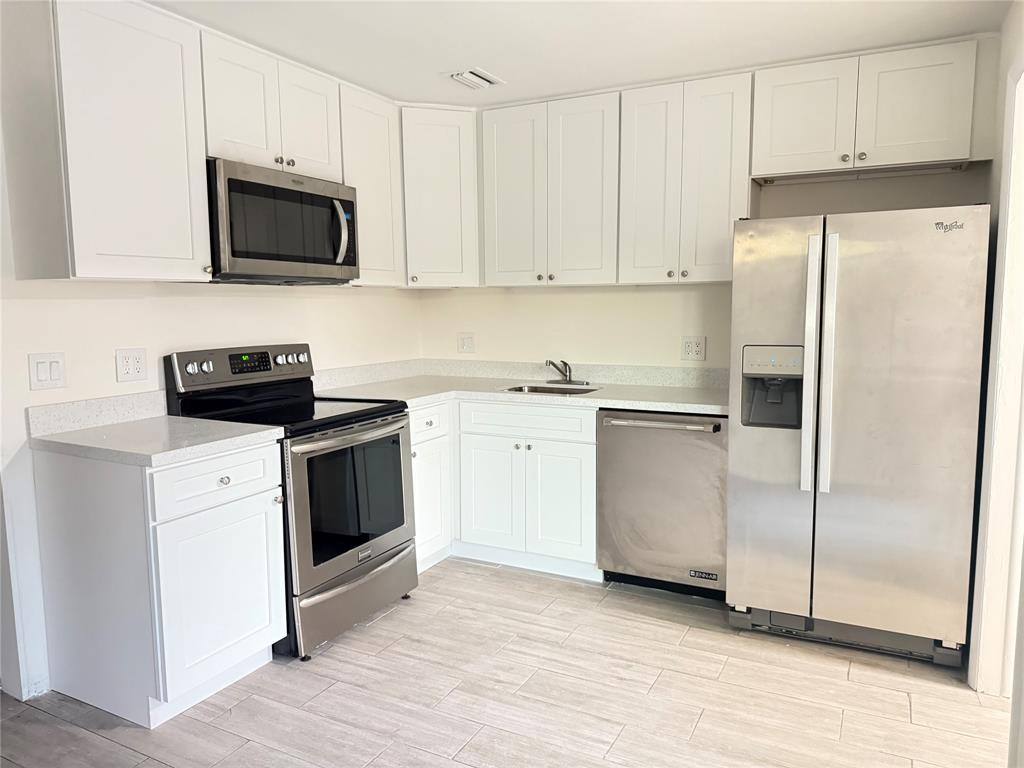 Apartment for rent at 9460 SW 52nd St, Fort Lauderdale, FL 33328