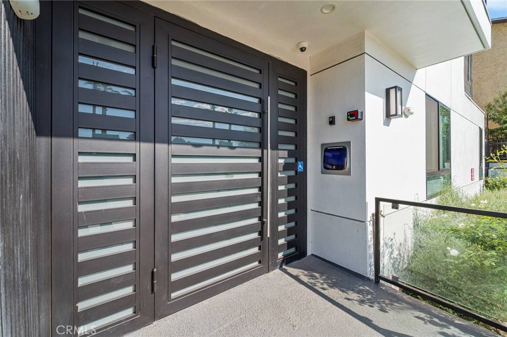 Apartment for rent at 7510 Sepulveda Blvd #304, Van Nuys, CA 91405
