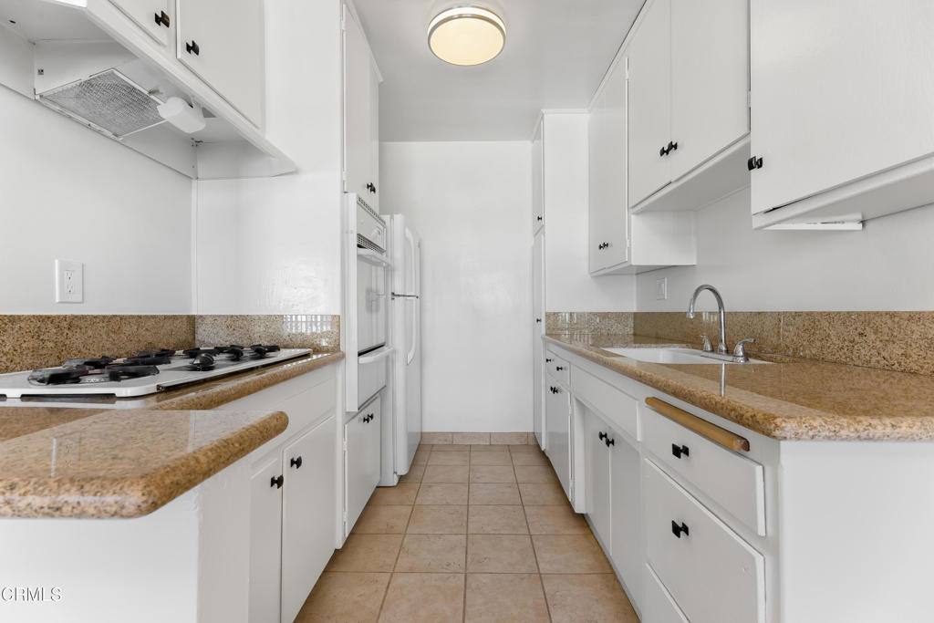 Apartment for rent at 5043 Denny Ave #8, North Hollywood, CA 91601