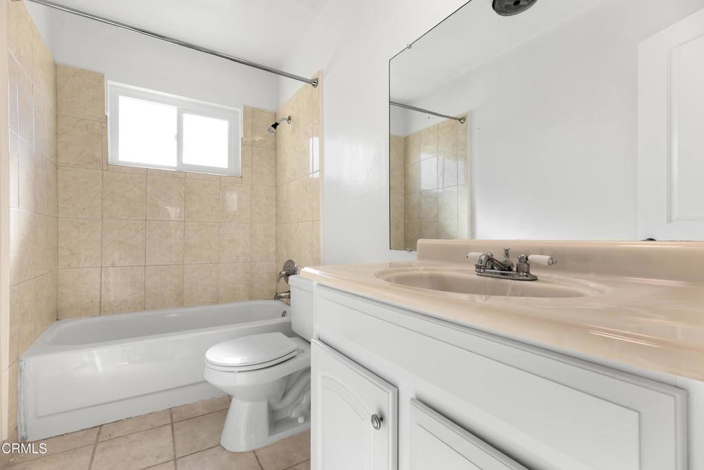 Apartment for rent at 5043 Denny Ave #8, North Hollywood, CA 91601