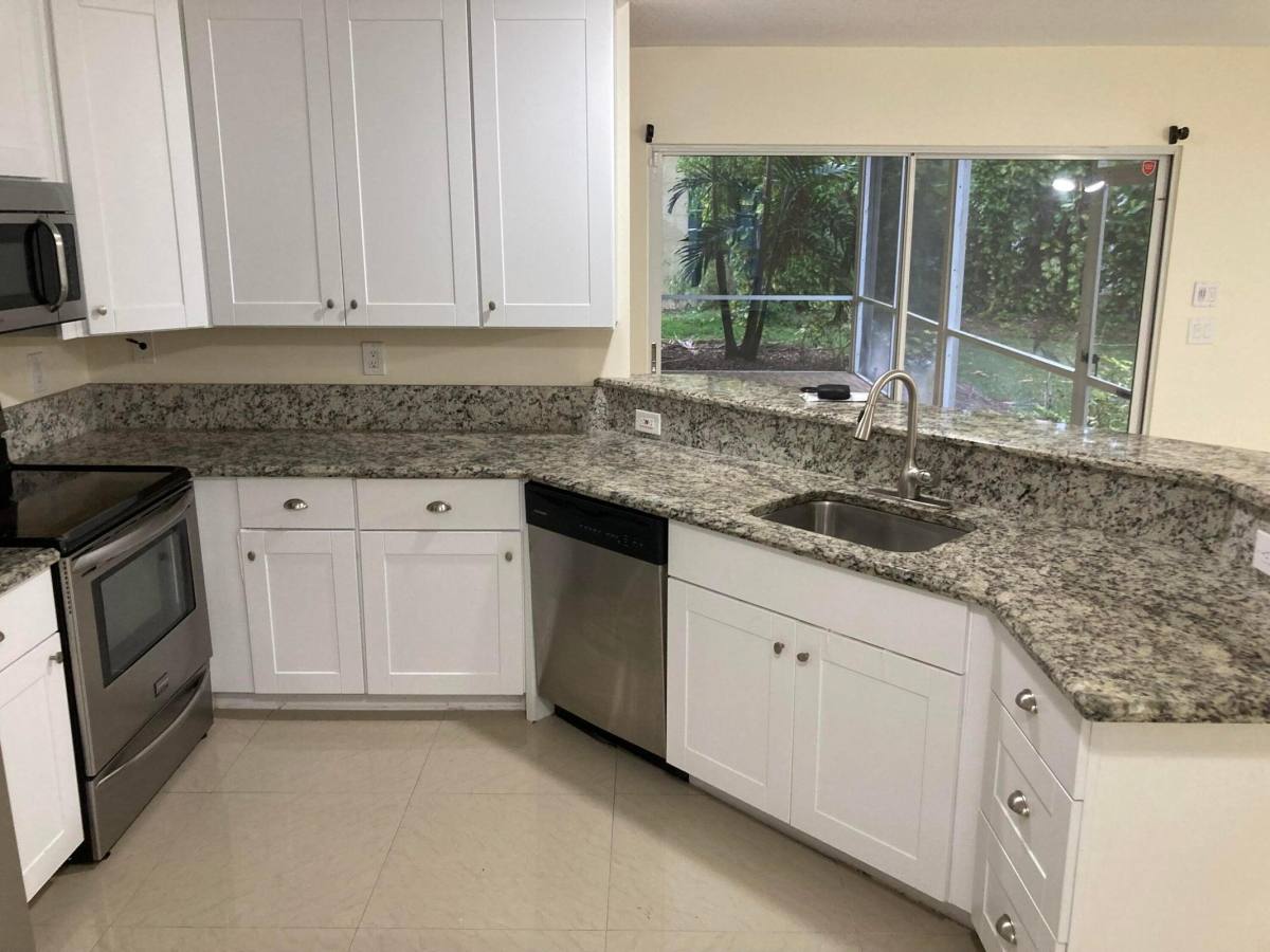 Apartment for rent at 1112 Wild Cherry Lane, Wellington, FL 33414