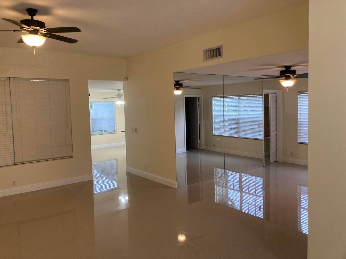 Apartment for rent at 1112 Wild Cherry Lane, Wellington, FL 33414
