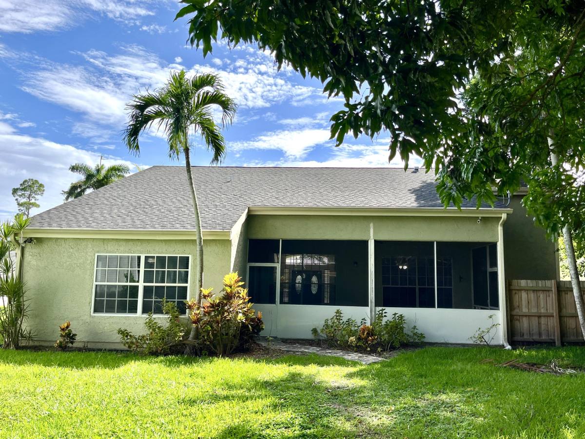 Apartment for rent at 1112 Wild Cherry Lane, Wellington, FL 33414