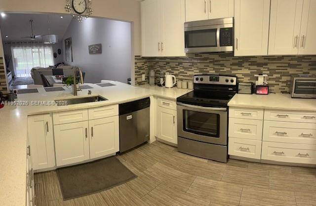 Apartment for rent at 330 Lakeside Court #206, Fort Lauderdale, FL 33326
