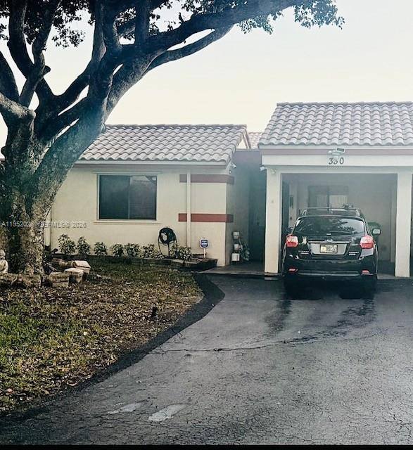 Apartment for rent at 330 Lakeside Court #206, Fort Lauderdale, FL 33326