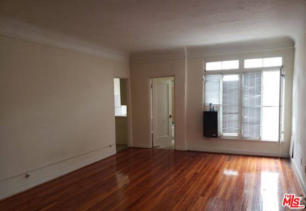 Apartment for rent at 665 S Cochran Ave #104, Los Angeles, CA 90036