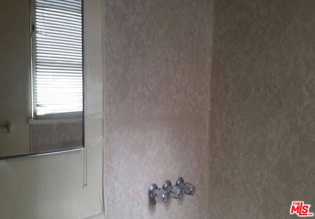 Apartment for rent at 665 S Cochran Ave #104, Los Angeles, CA 90036