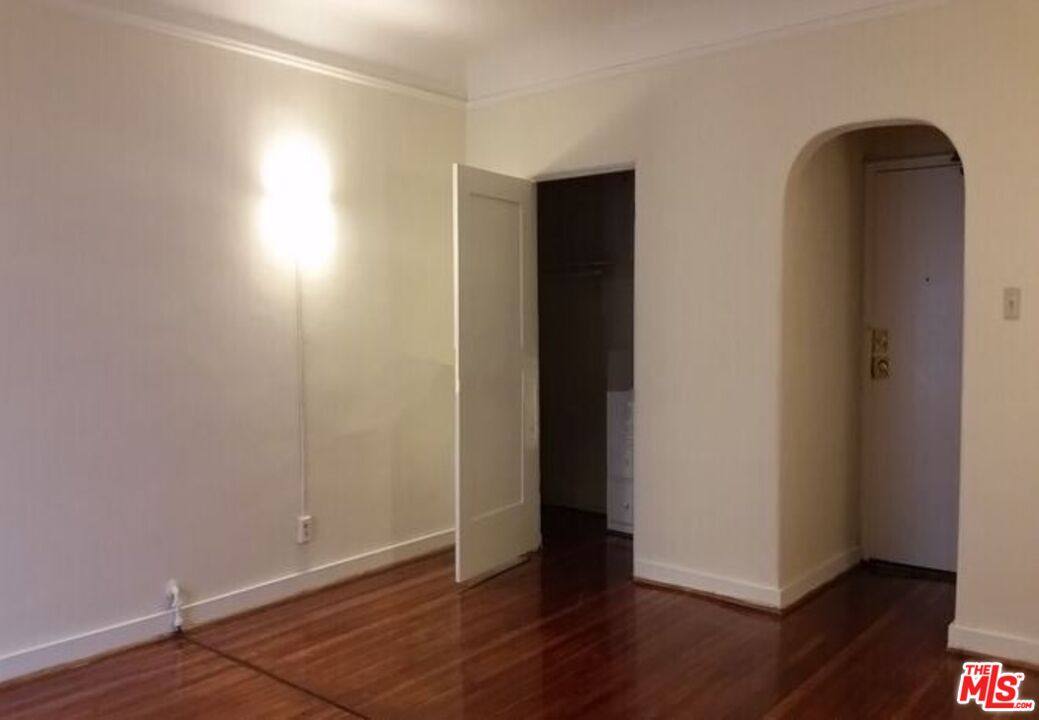 Apartment for rent at 665 S Cochran Ave #104, Los Angeles, CA 90036