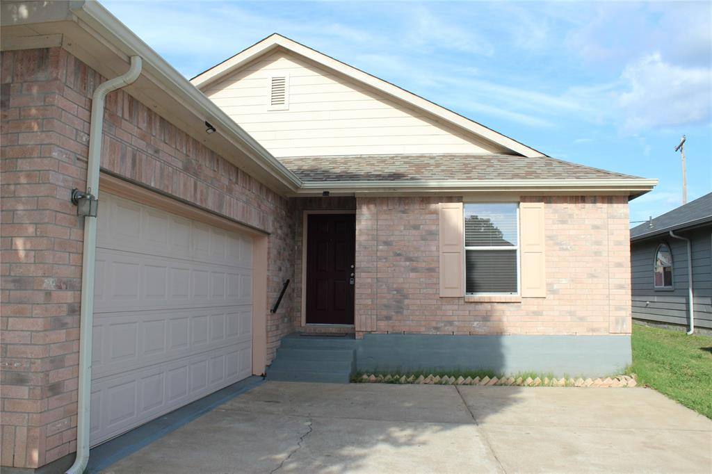 Apartment for rent at 4209 Furrow Dr, McKinney, TX 75070