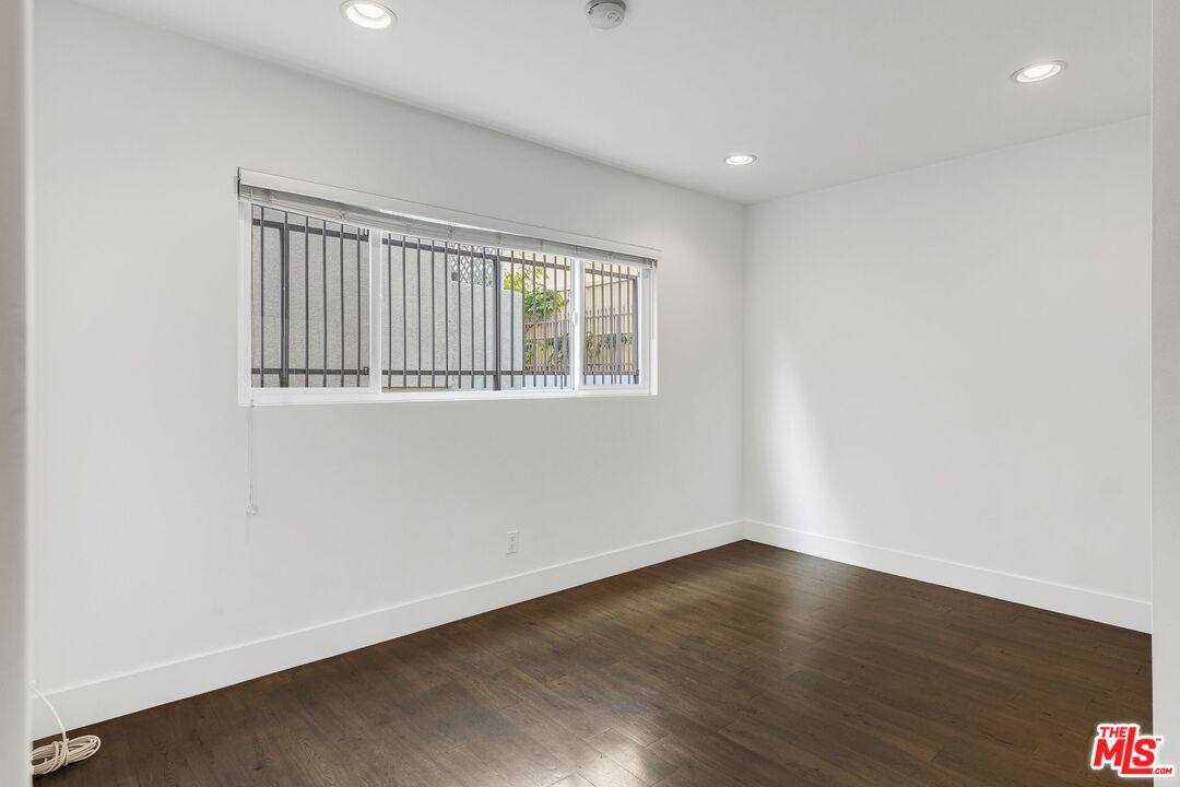 Condo for rent at 1055 S Bedford St #2, Los Angeles, CA 90035