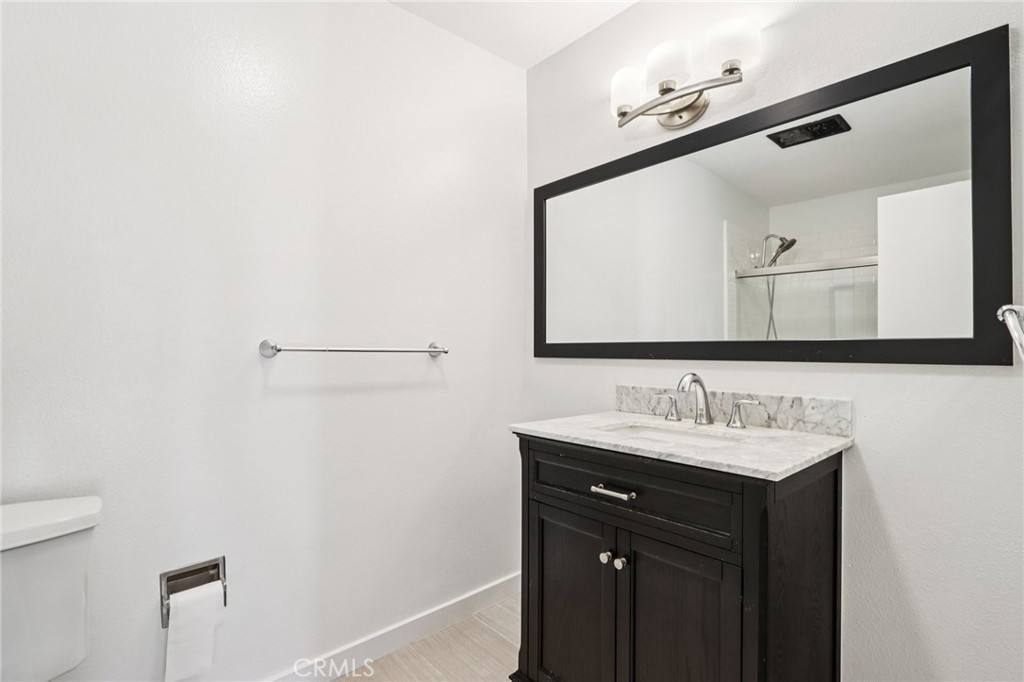 Condo for rent at 403 N Oakhurst Dr #204, Beverly Hills, CA 90210