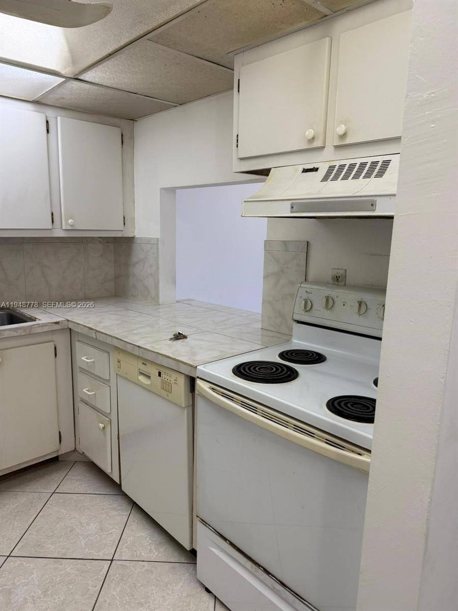 Apartment for rent at 16751 NE 9th Ave #101, Miami, FL 33162