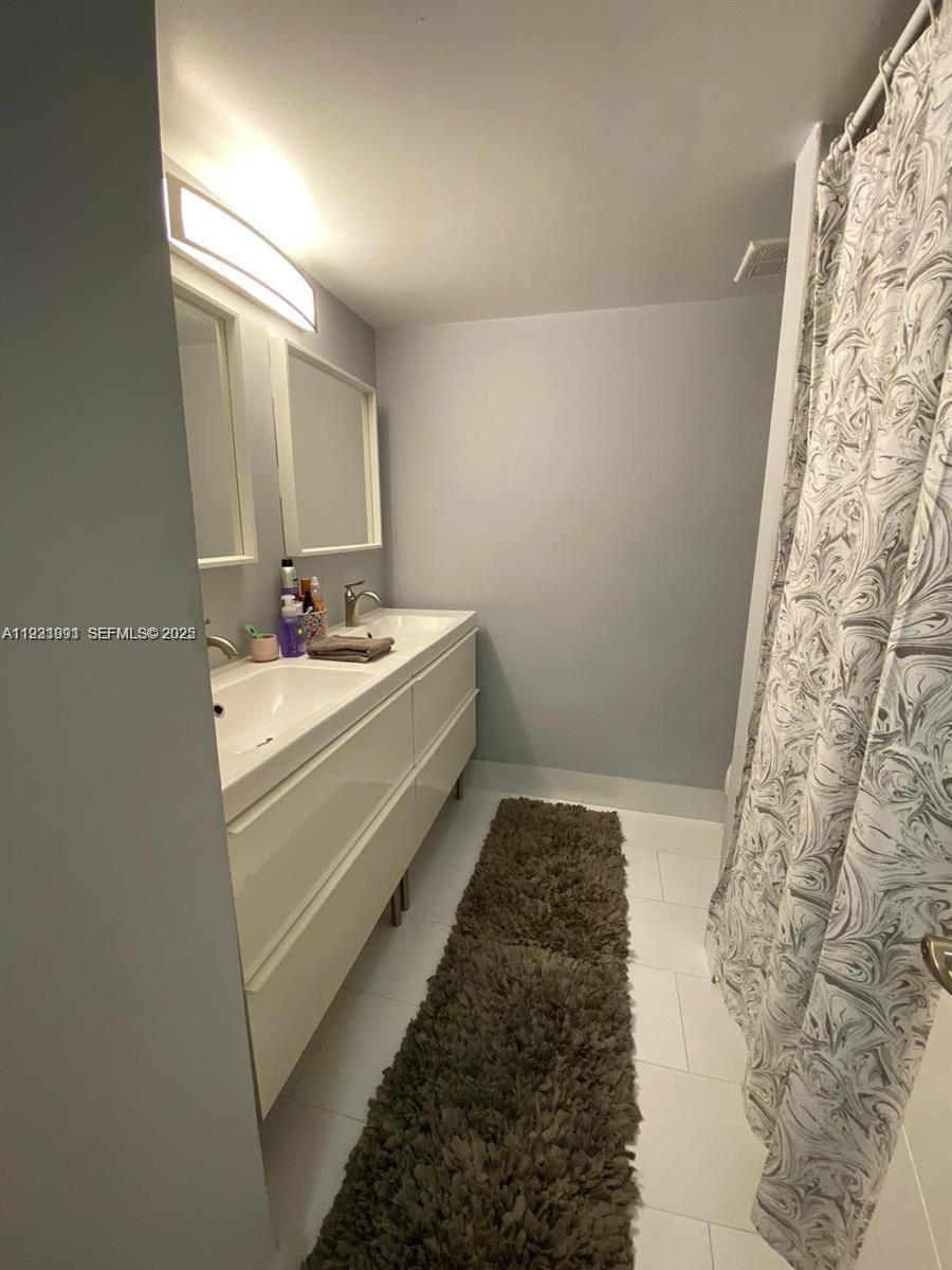 Apartment for rent at 455 S Pine Island Rd #455307C, Fort Lauderdale, FL 33324