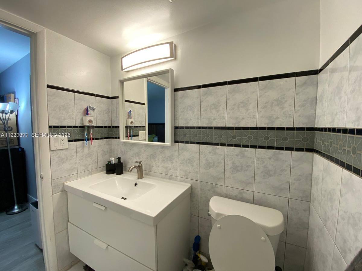 Apartment for rent at 455 S Pine Island Rd #455307C, Fort Lauderdale, FL 33324
