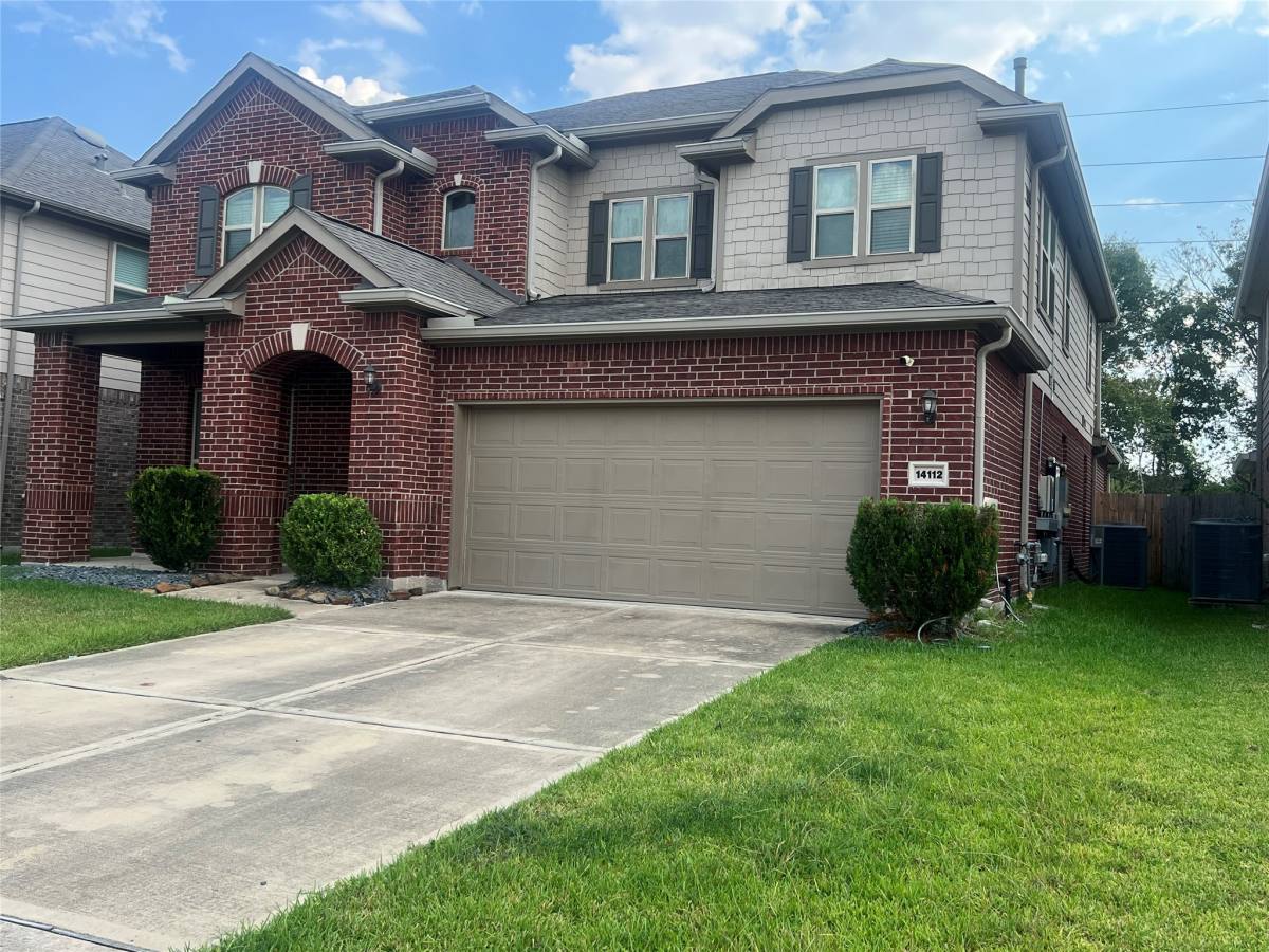 Apartment for rent at 14112 Harmony Ridge Trail, Pearland, TX 77584