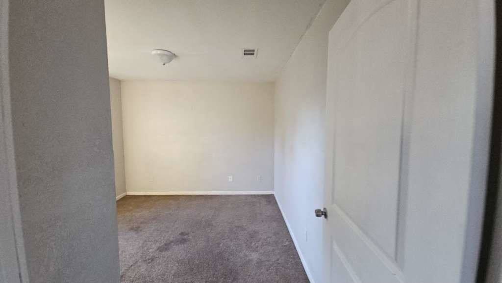 Apartment for rent at 11919 Greenmesa Dr, Houston, TX 77044
